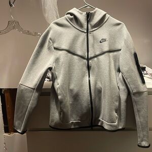 Nike tech Fleece full Zip up hoodie Size Medium In men (Used. Only wore once.)